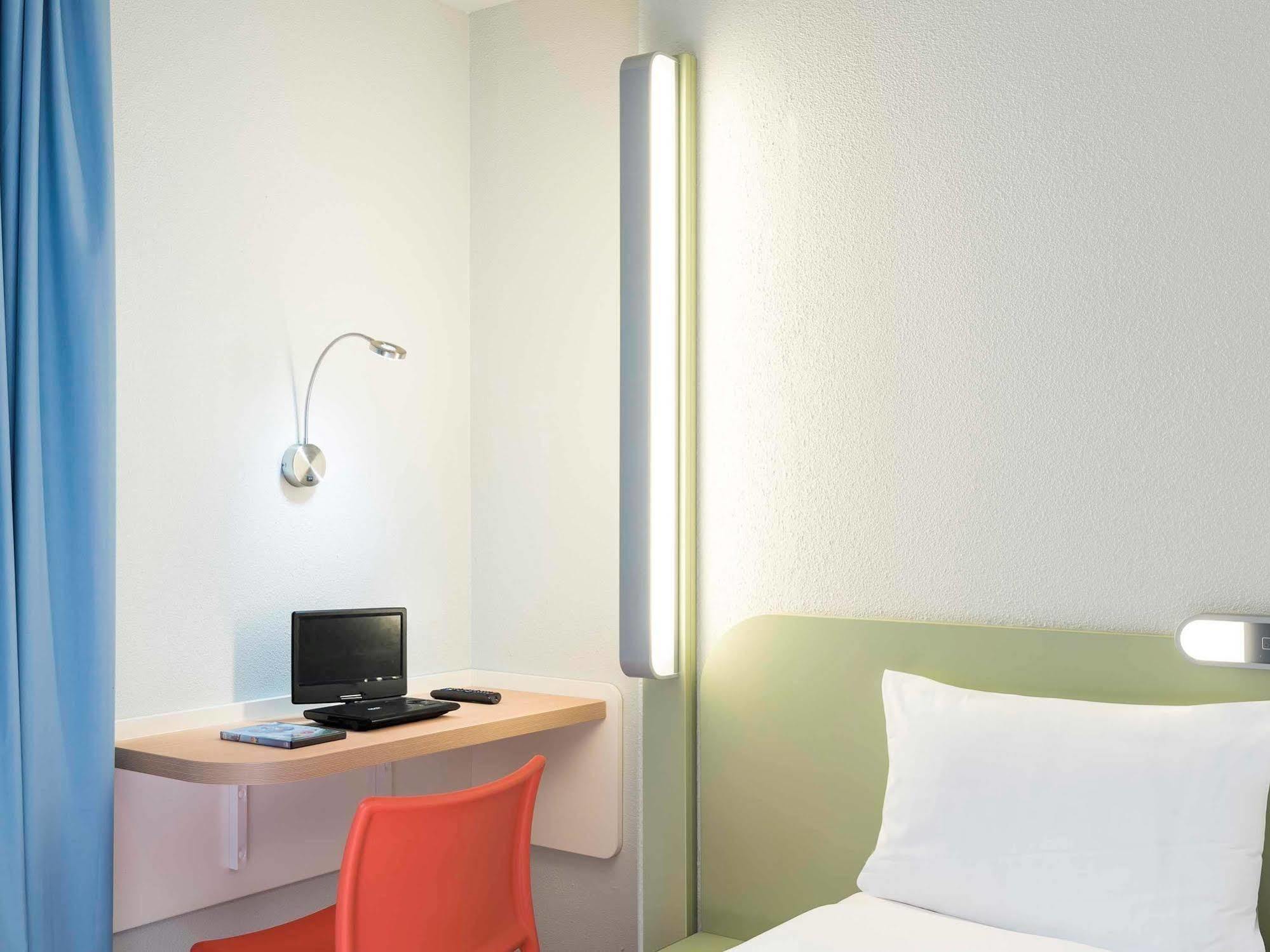 Ibis Budget Bobigny Pantin Exterior foto